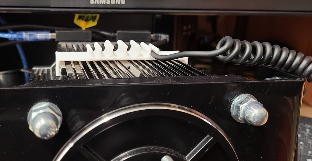 Clip de gestion de câble pour moteur Mige (Simracing)