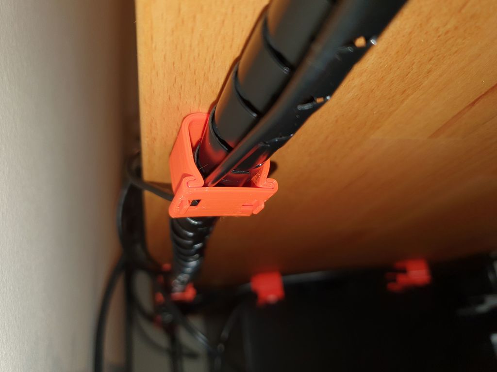 Serre-câble pour bureau