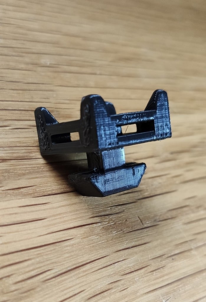 Clips de gestion des câbles pour profilés en aluminium 4040 - Sim Racing