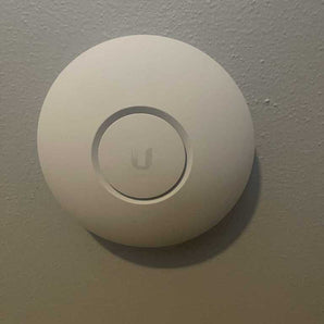 Ubiquiti Unifi Point d'accès AC Lite Plaque murale avec Keystone