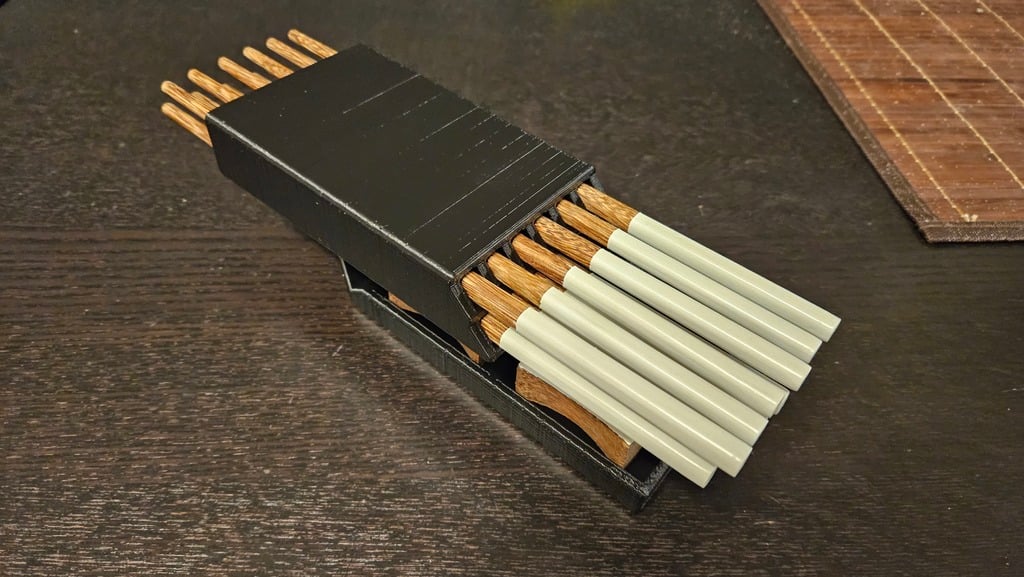 Porte-baguettes et organiseur de couverts