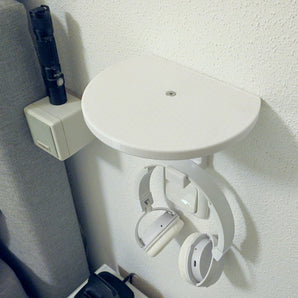 Petite étagère murale avec support pour casque
