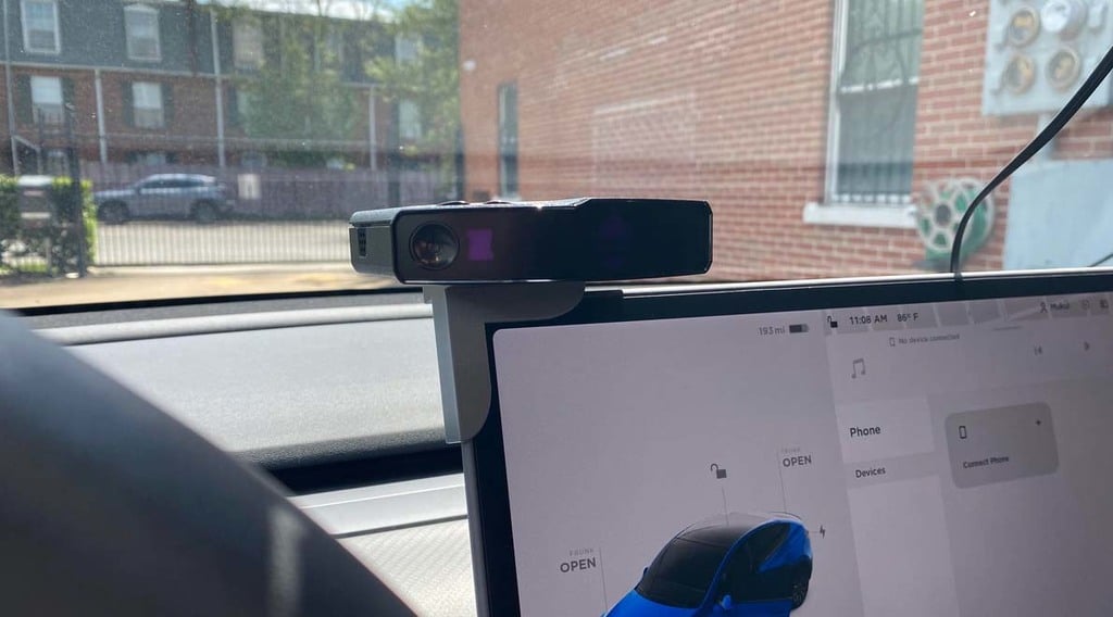 Support pour écran central Tesla Model Y