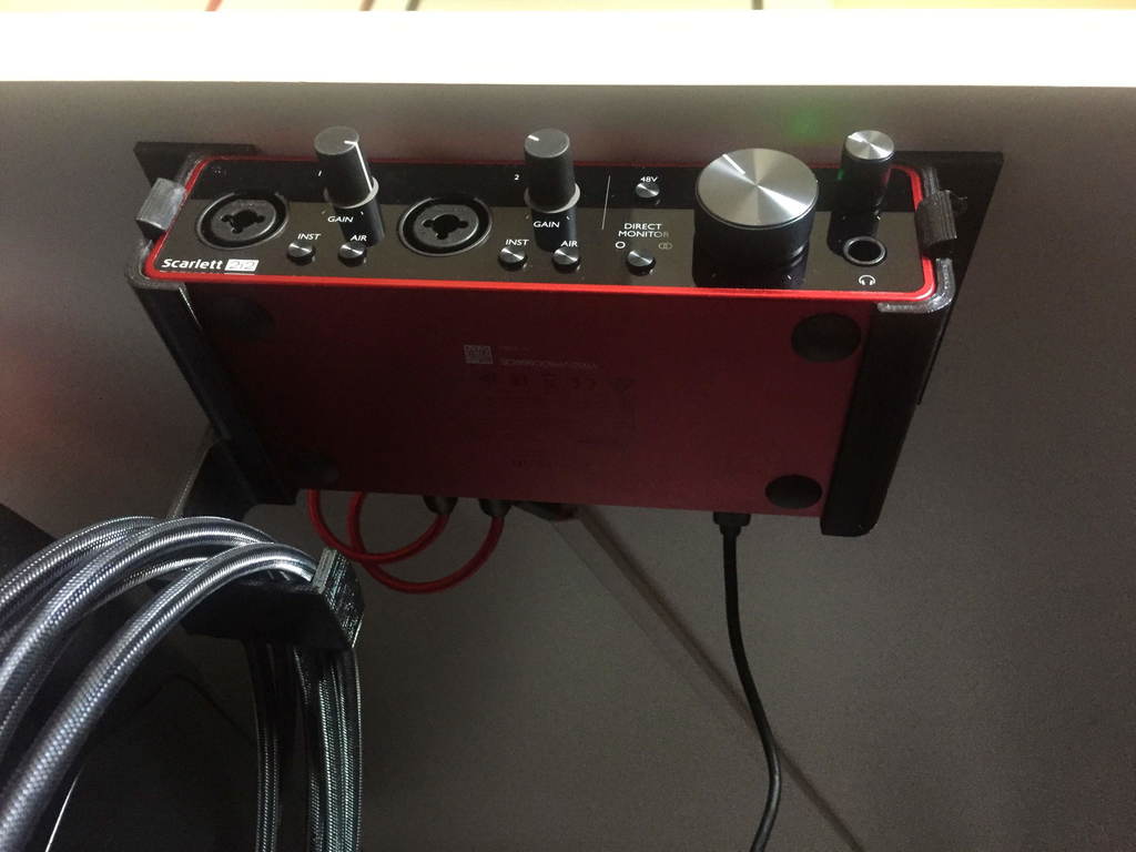 Support Focusrite Scarlett 2i2 3. Gen avec gestion des câbles