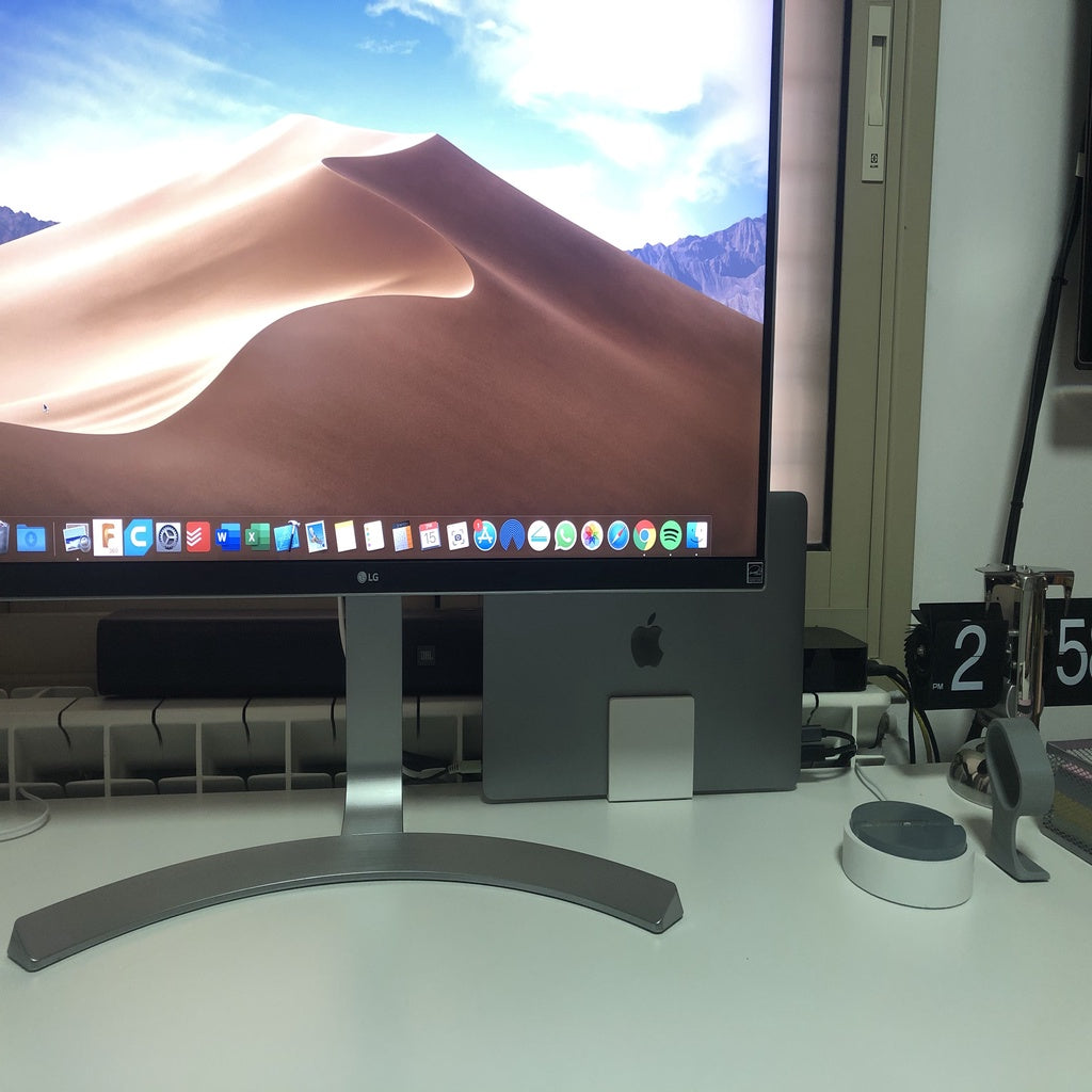 Support de bureau élégant pour MacBook Pro 13 pouces (2019)