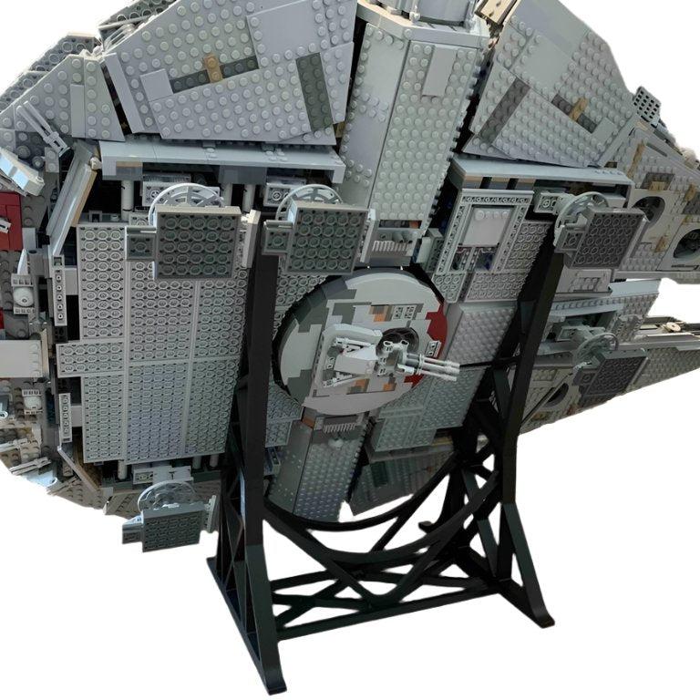 3D-Printet Stand til LEGO Millenium Falcon (75192)