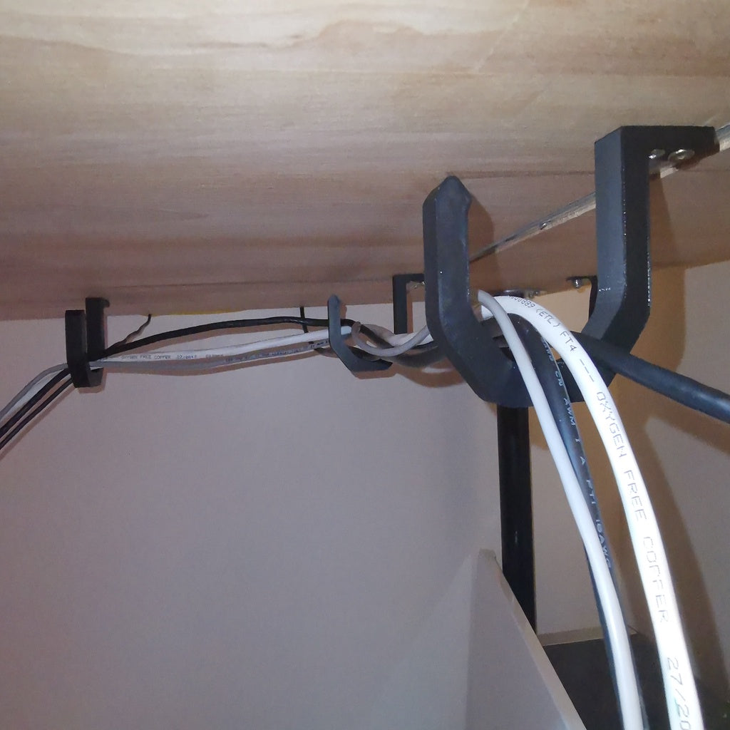 Support J-Krog robuste pour la gestion des câbles sous le bureau