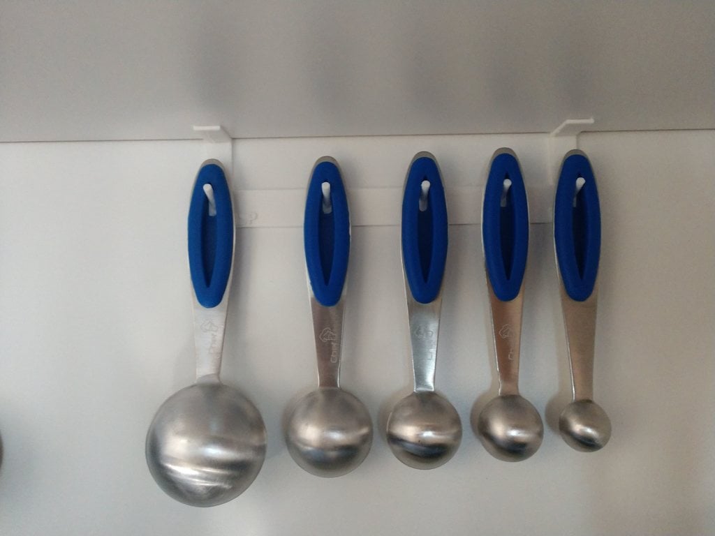 Support de tasse à mesurer et de cuillère pour étagère d'armoire
