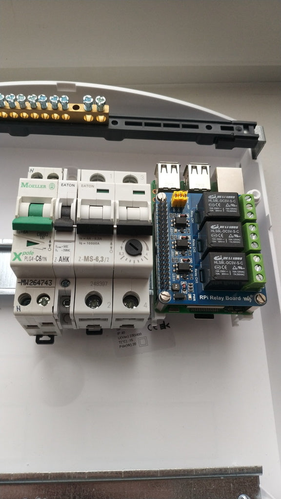 Support Din-Rail pour Raspberry Pi 3B+ Portrait - Écrous M3