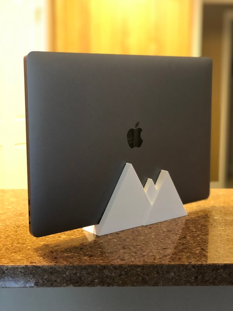 Support vertical pour MacBook Pro – 15 pouces (2018) avec conception de montagne