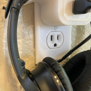 Couvercle de prise avec support de charge intégré pour Apple Watch et écouteurs