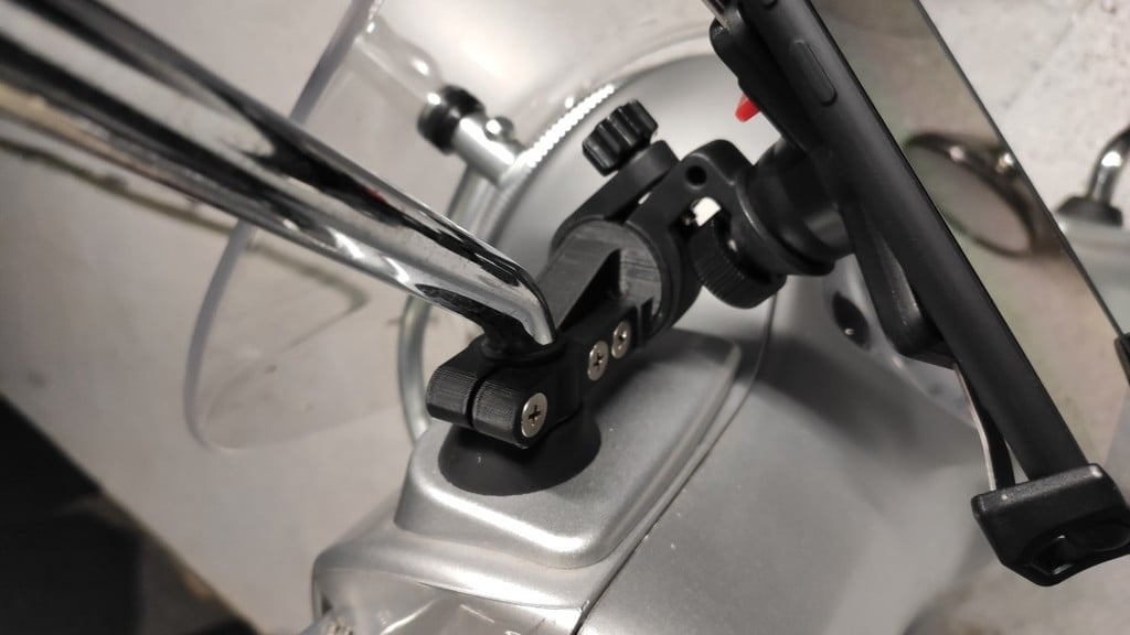 Adaptateur de support de téléphone pour Vespa GTS