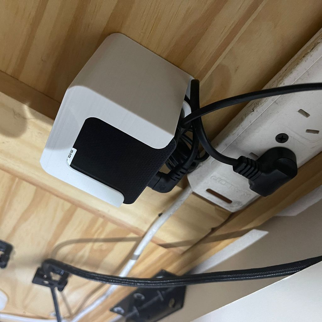 Support sous le bureau pour l'adaptateur d'alimentation de l'Odyssey G5 de Samsung