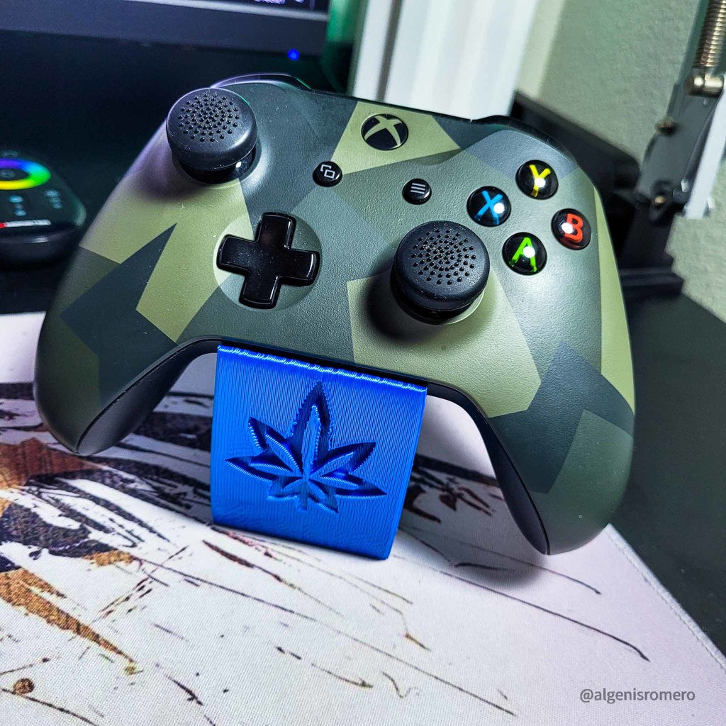 Trépied pour manette Xbox One avec logo feuille de marijuana