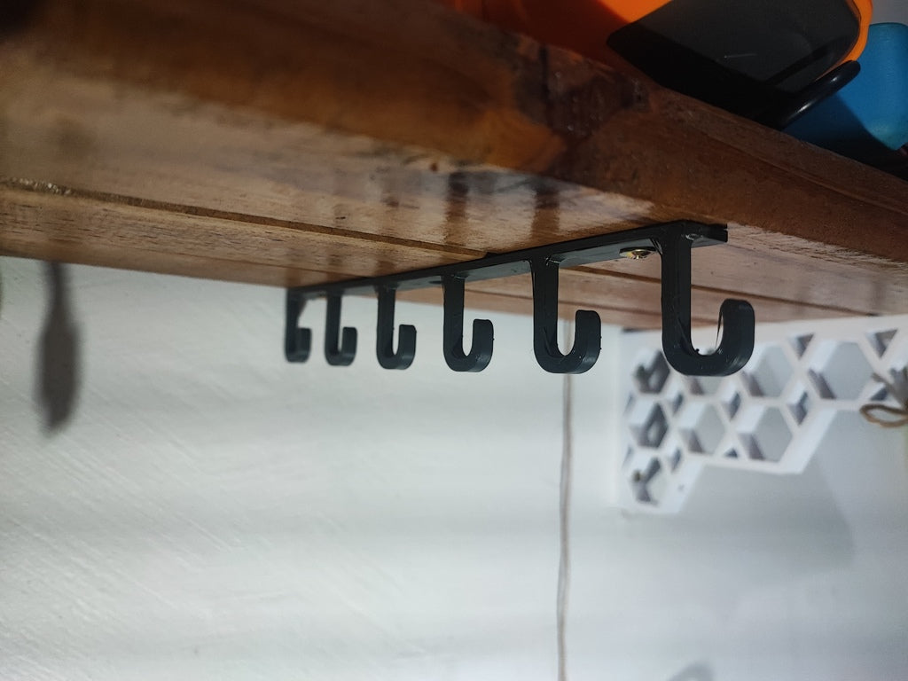 Sous le support de câble / crochet