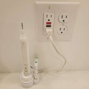 Support mural Oral B pour chargeur de brosse à dents avec gestion des câbles