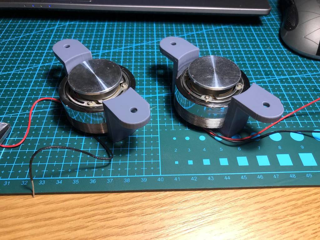 Support de montage pour haut-parleurs à vibrations (50x30mm)