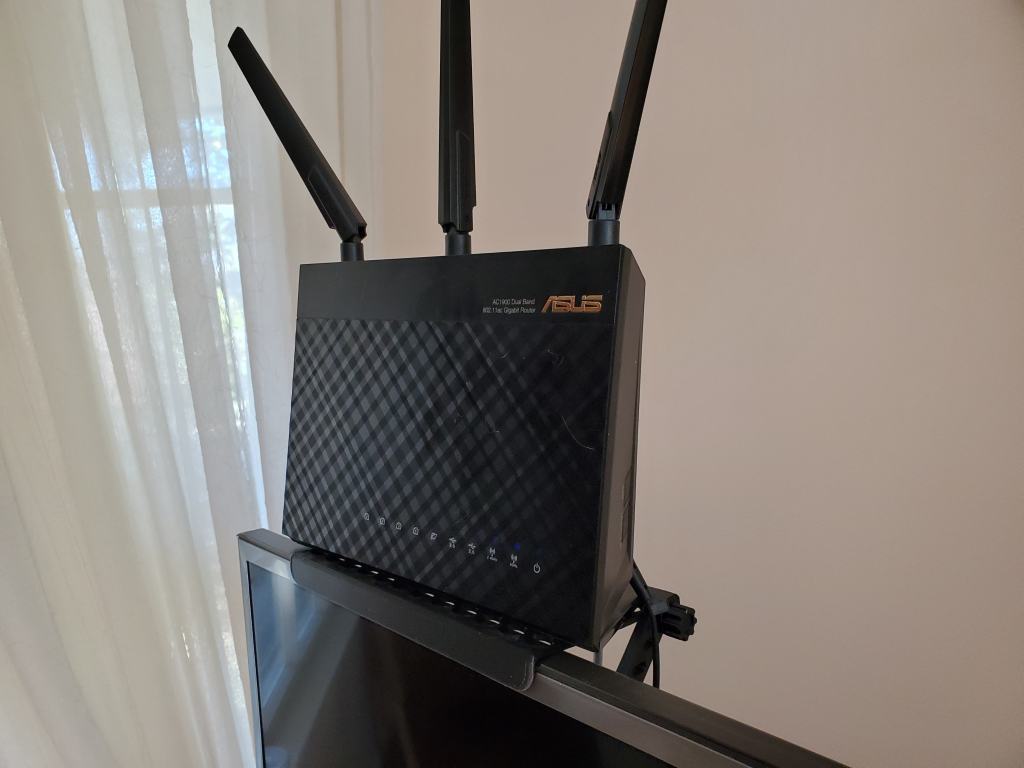 Étagère réglable pour TV et écran d'ordinateur
