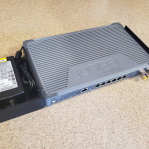 Kit de montage en rack pour Juniper SRX300 avec plateau d'alimentation
