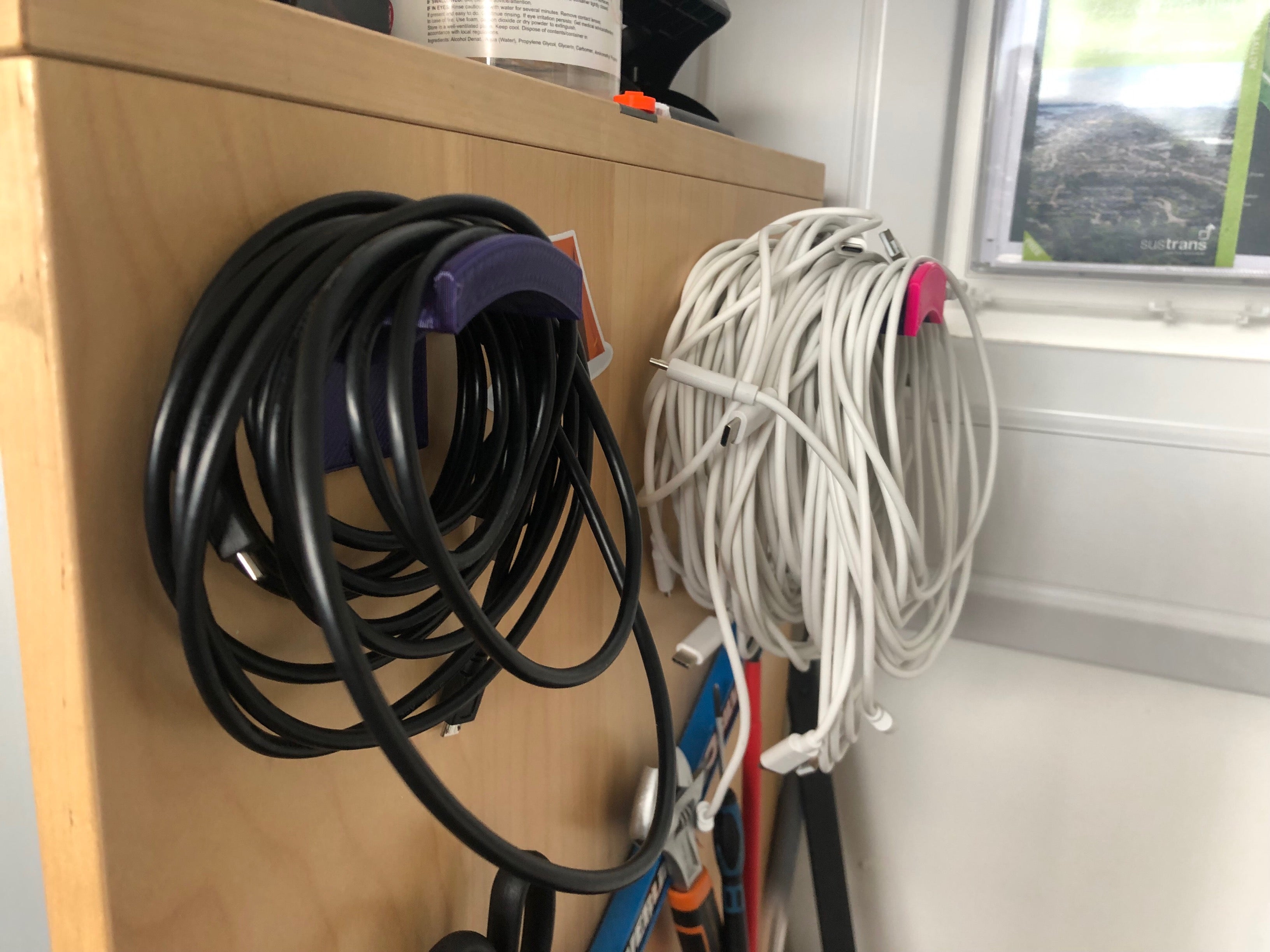 Support de câble pratique