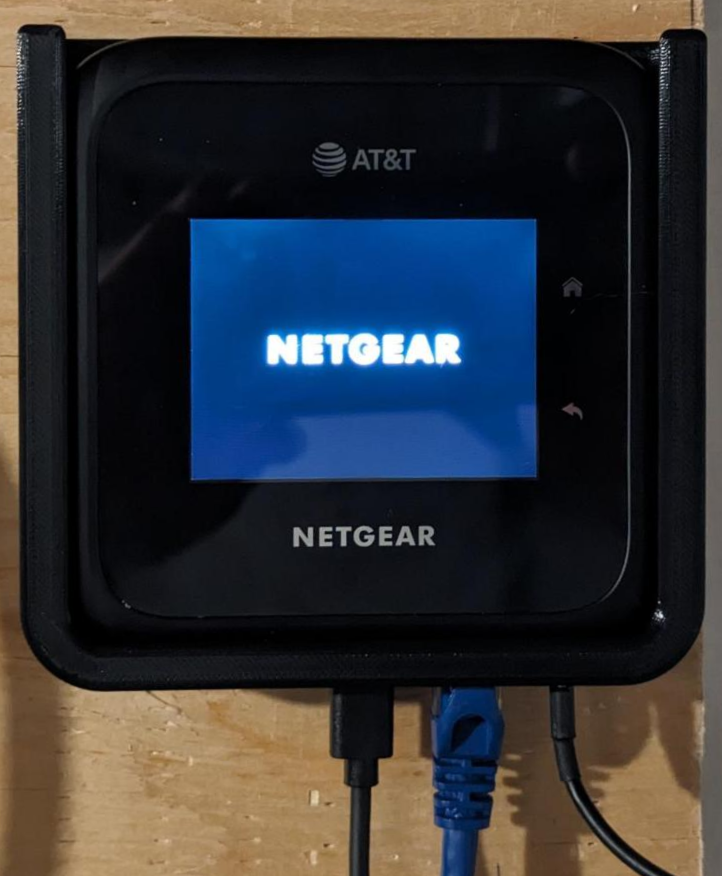 Netgear Nighthawk M6 Pro Montage murale