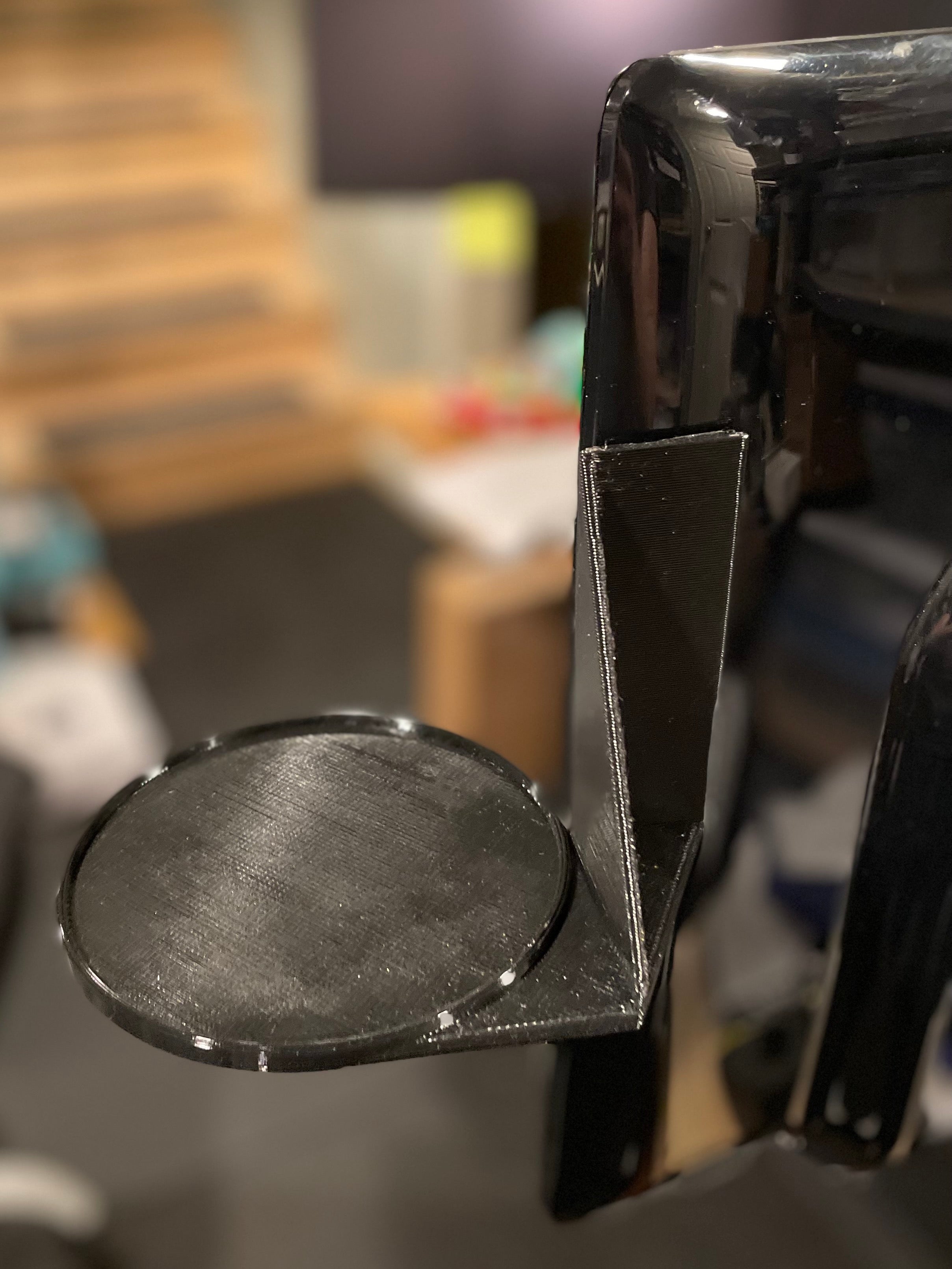 Étagère ronde pour haut-parleur pour montage sur écran