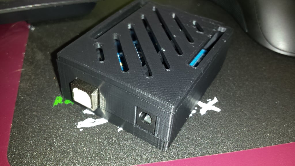 Boitier simple et fonctionnel pour Arduino Uno et Ethernet