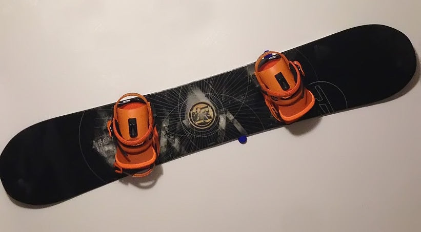 Fixation murale pour Snowboard