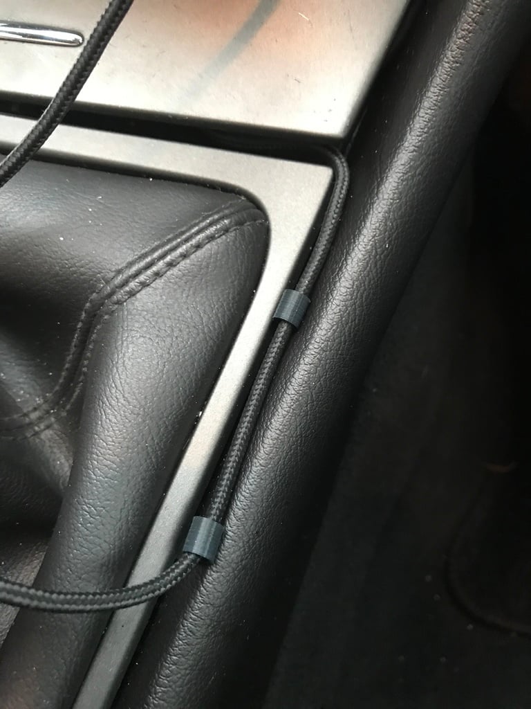 Support de câble intérieur de voiture entièrement encastré