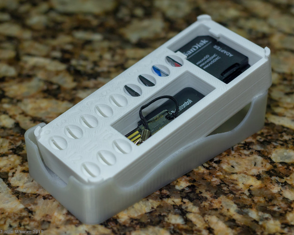 Porte-cartes SD et Micro SD avec petit compartiment de rangement