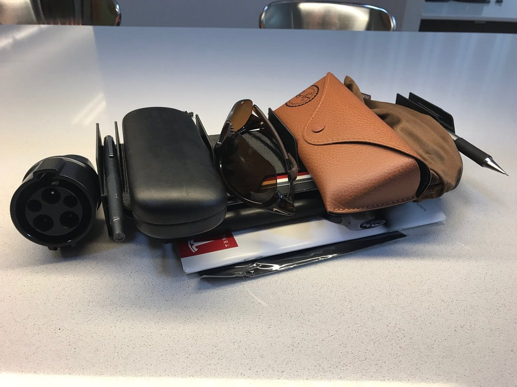 Étagère de boîte à gants Tesla Model S