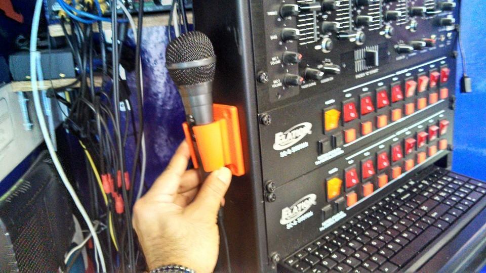 Support de microphone pour montage en rack