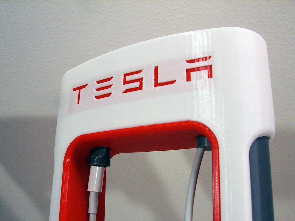 Mini Tesla SuperCharger pour iPhone et appareils photo