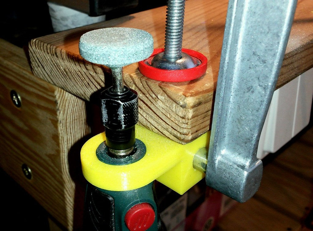 Outil rotatif monté sur table Parkside