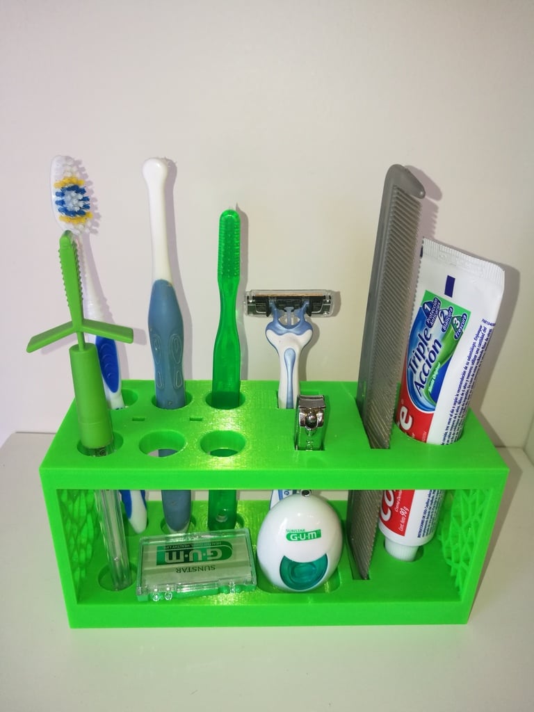 Organisateur de salle de bain avec espace pour 6 brosses à dents et divers accessoires