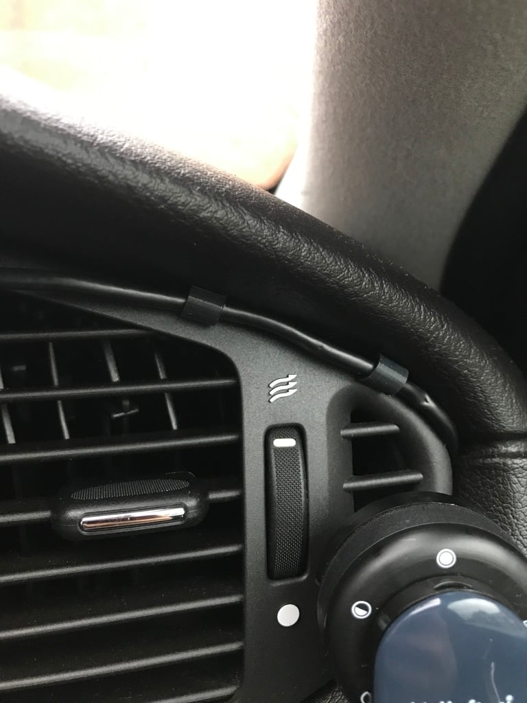 Support de câble intérieur de voiture entièrement encastré