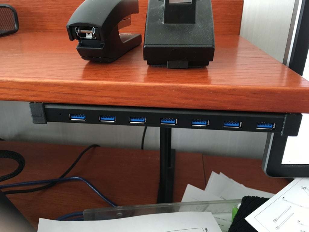 Support de hub USB Deltaco pour montage sous le bureau