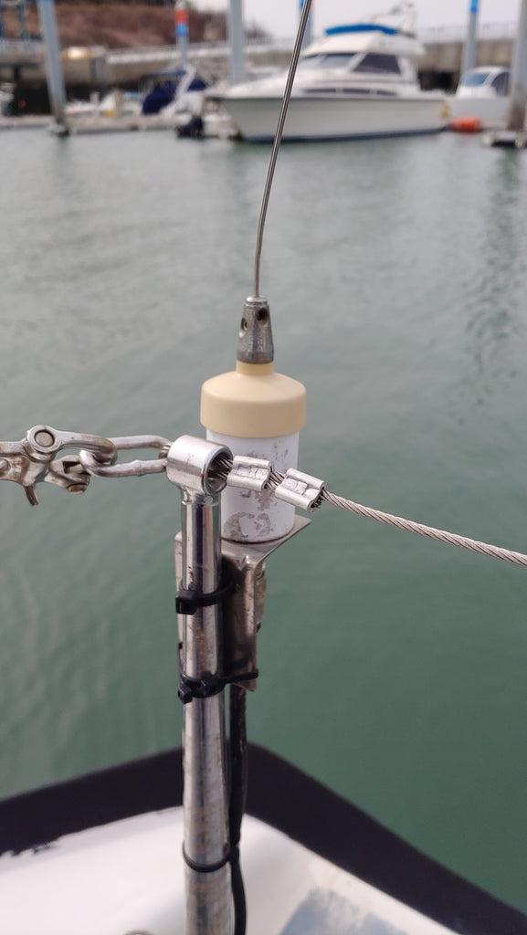 Support d&#39;antenne VHF à profil bas pour garde-corps de yacht