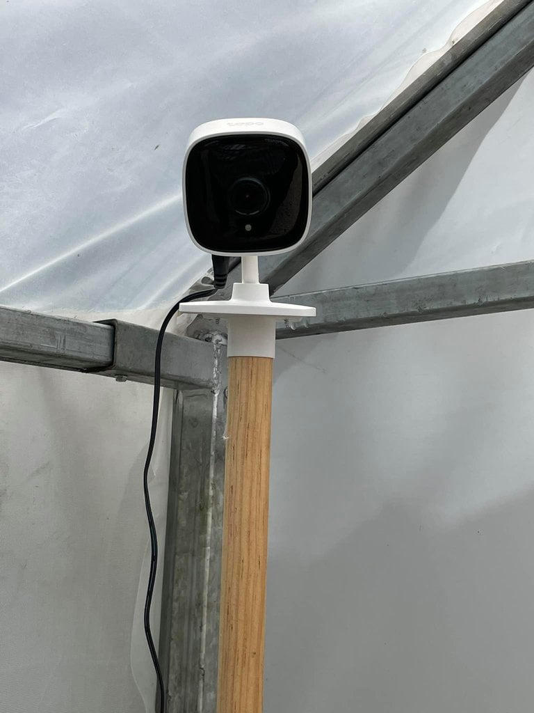 Support de webcam TP-Link Tapo C100 sur bâton