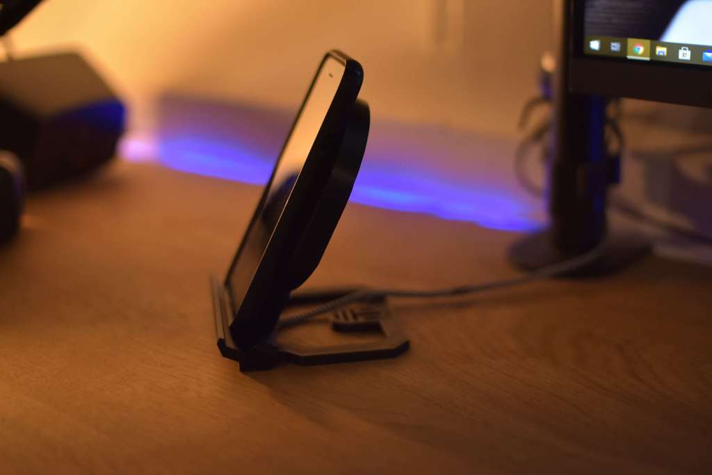 Support de chargeur sans fil Ikea Livbuj pour téléphone