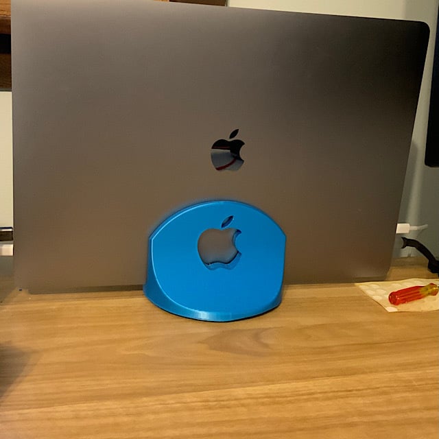 Station d&#39;accueil verticale pour MacBook Pro 2019