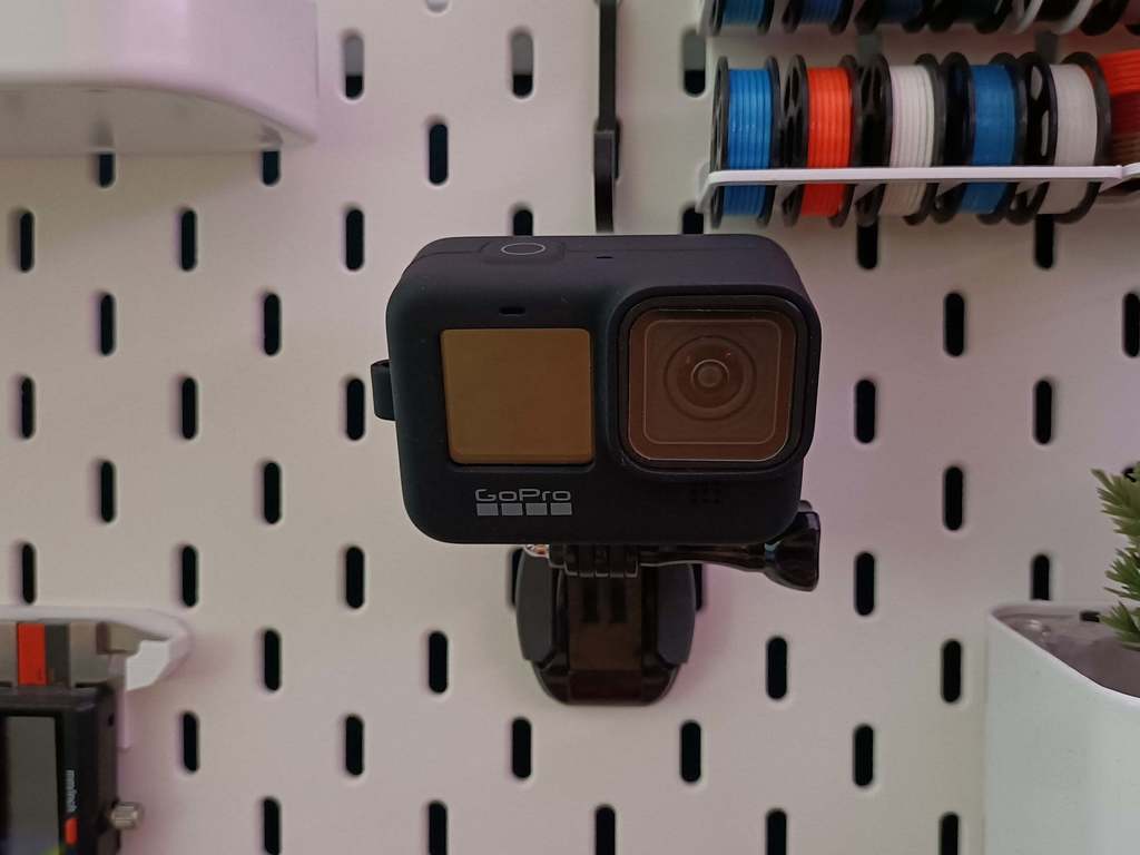Support GoPro pour table IKEA Skadis