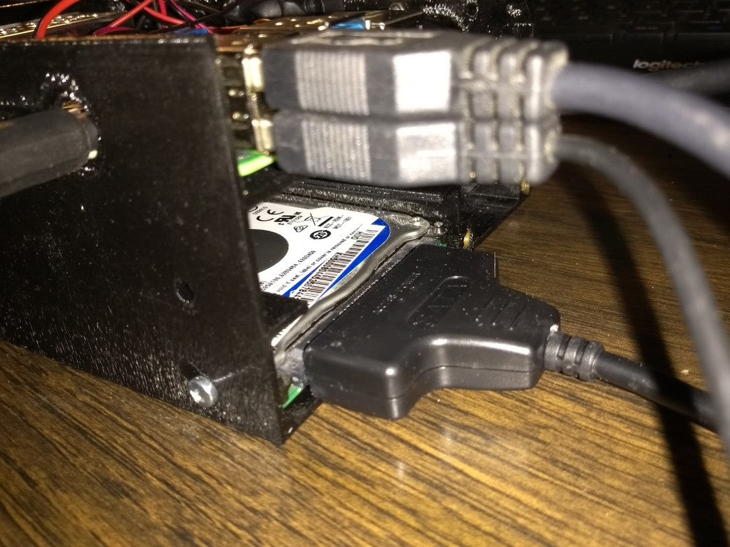 Boîtier de bureau pour Raspberry Pi 4B avec espace pour alimentation et disques SATA
