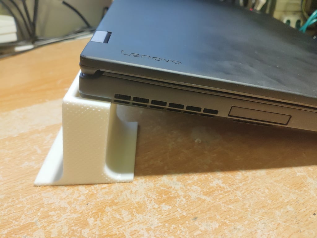 Ensemble support et repose-pieds pour ordinateur portable ThinkPad P50