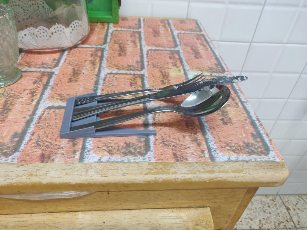 Couteau, cuillère et fourchette pour la cuisine